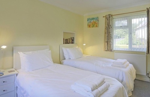 Wangford Cottage | Sparrows - a cottage that sleeps 5 guests in 3 bedrooms