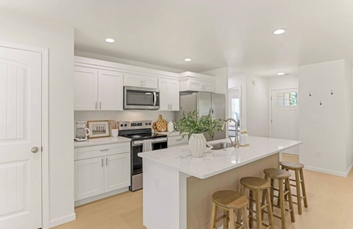 Spartanburg House | Spartanburg Home w/BBQ, Fire Pit. Sleeps 8.