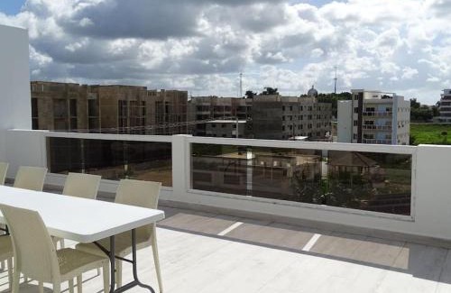 Los Melones Apartment | Spazioso Attico a 300m dal Mare