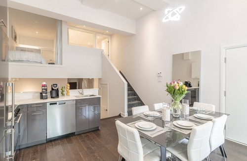 Mile End Condo | Speakeasy Bar hidden in Luxurious Mile End Loft!