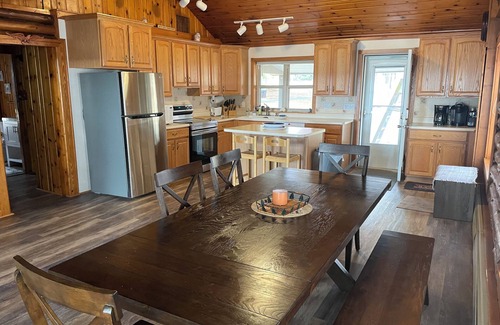 Lewiston House | Special: 10% Winter/Spring Discount–Your Four-Season Getaway on West Twin Lake!