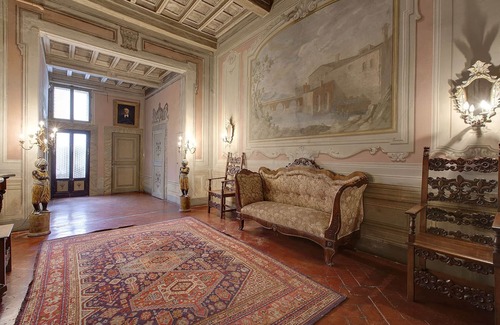 Duomo Apartment | Special apartment with terrace and original frescoes 700 close to old bridge