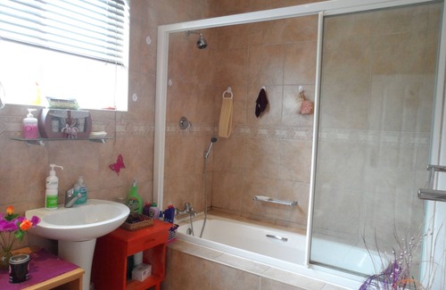 Fish Hoek Bed & Breakfast | SPECIAL CAPE TOWN: ROOM AT BEACH. .