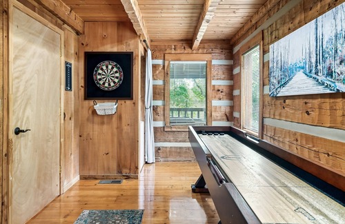 Gatlinburg - Pigeon Forge Cabin | Special! Hot Tub | Grill | Game Room | Fire Pit