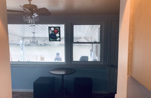Kingsville Cottage | Special Jul 17-25, CD 200/Per night, Cedar Island Marina ,New HAVC & Renovated