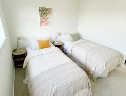 Melbourne Bed & Breakfast | Special offer! Jap-inspired stay with Lakeside view Room OR Entire House