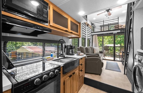 Springville House | Special Place Short Term Rentals Tiny House Springville, Tennessee 148