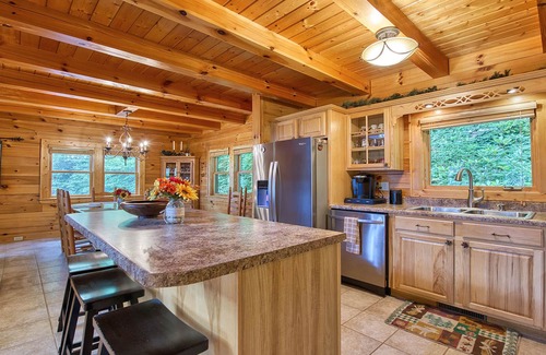 Waynesville House | SPECIAL RATE FOR SEPTEMBER: SAME RATE AS LOW SEASON!