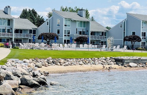 Boyne City Condo | Special Rate! Walking distance to downtown Boyne City with boat slip pool beach