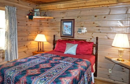 Cherokee Cabin | SPECIAL *Sept. 13th- Oct. 4th 20% off* This cabin is perfect for you!