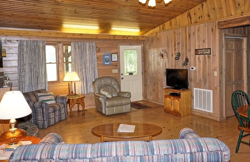 Cherokee Cabin | SPECIAL *Sept. 13th- Oct. 4th 20% off* This cabin is perfect for you!
