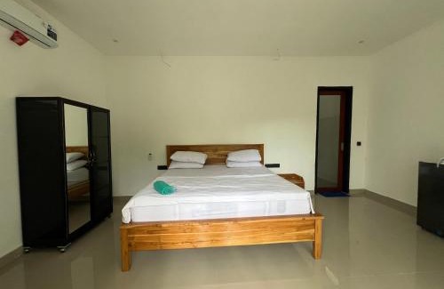 Kuta House | Specious living space- garden kuta