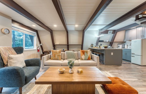 Kings Beach House | Speckled by AvantStay | Modern Interior, 0.5mi to Lake!