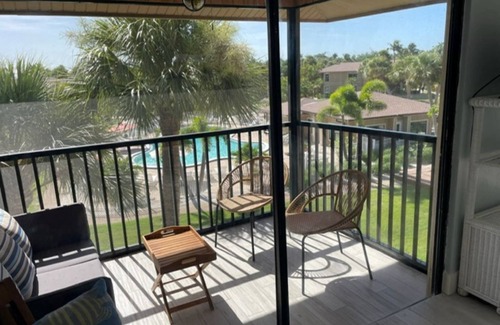 Sanibel House | Spectacular 2-bedroom townhome on Sanibel, short walk to stunning Gulf beach
