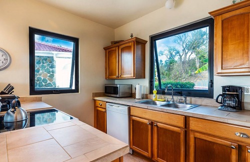 Estate Bethany House | Spectacular 2 BR/2.5 BA Townhome Villa w/Pool and Awesome Ocean Views!