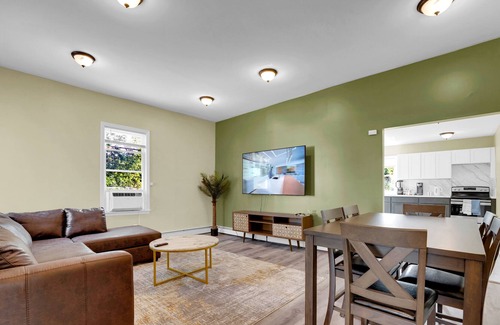 South Side Apartment | spectacular 3-bedrooms 2nd fl apt in Mount Vernon, NY