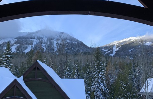 Rossland House | Spectacular 4 BDRoom Creekside Condo at RED Mountain
