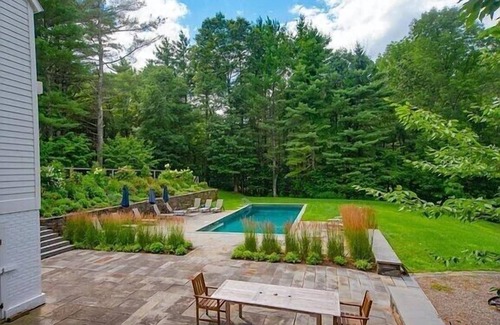 Old Chatham House | Spectacular 73 Acre, 6 Bedroom Estate, Large Heated Pool, 2 Gourmet Kitchens