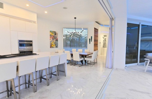Centro House | Spectacular 9 BR Ocean View, private Pool, large group, luxury villa, Pedregal