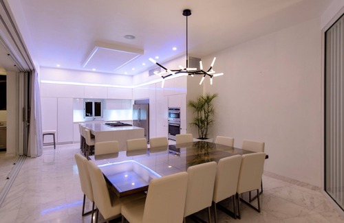 Centro House | Spectacular 9 BR Ocean View, private Pool, large group, luxury villa, Pedregal
