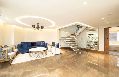 City of Westminster House | Spectacular Aircon 4BDR w/Roof Terrace