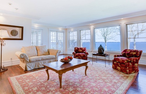 Cutchogue House | Spectacular Bay Front Sprawling Nassau Point Home