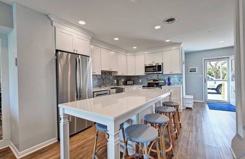 Fenwick Landing House | Spectacular Bay Views Near Fenwick Island - 3BR Coastal Retreat! Community Pool, WIFI, Beach Town, Shopping and Restaurants!