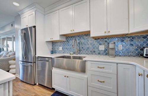 Fenwick Landing House | Spectacular Bay Views Near Fenwick Island - 3BR Coastal Retreat! Community Pool, WIFI, Beach Town, Shopping and Restaurants!
