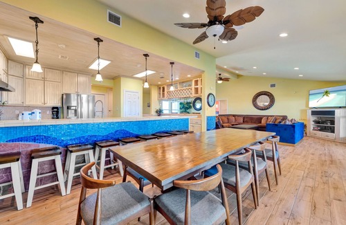Port Aransas House | Spectacular Beach front home! Amazing endless views! Private Pool & Boardwalk