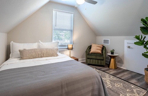 North University House | Spectacular Brand-New Triplex w/ 6BRM
