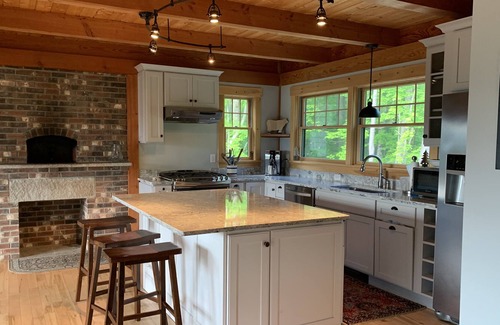 East Burke House | Spectacular Burke Mtn/Kingdom Trails Post and Beam