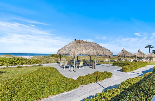 Sand Key Apartment | Spectacular Clearwater Beach Condo!