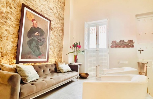 Chino House | Spectacular luxury home in historic downtown, San Diego neighborhood