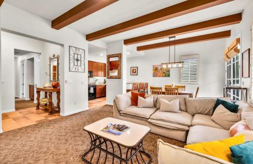 La Quinta Apartment | Spectacular Desert Retreat in La Quinta #A