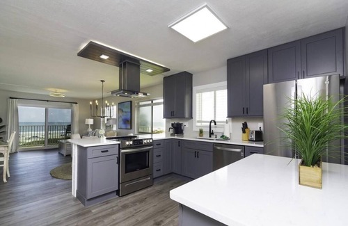 St. Augustine Beach Condo | Spectacular Direct Oceanfront Condo - Wraparound Balcony - Top Floor!