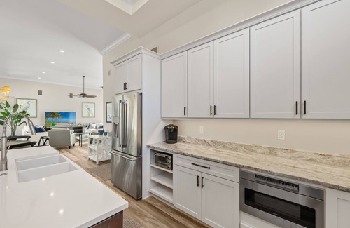 Shell Harbor House | Spectacular Direct access canal front beauty!