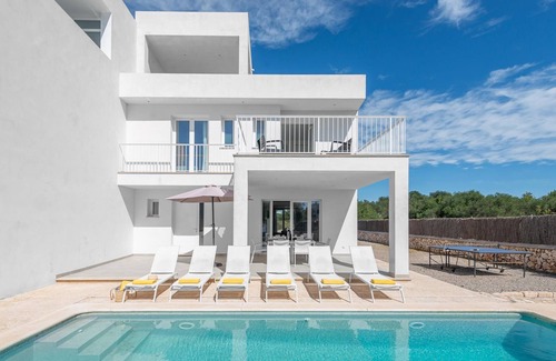 Cala d'Or Villa | Spectacular Villa Casa Gris by the Sea
