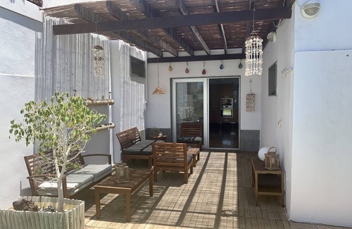 El Medano Apartment | Spectacular bungalow in front of the sea, WiFi, garden-terrace-barbecue, exclusive