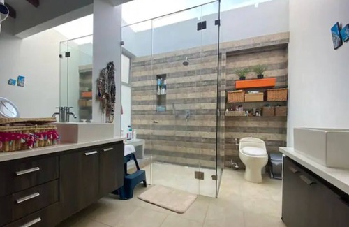 Rionegro Villa | Spectacular farmhouse in Llanogrande : Zaragoza