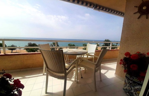 Pineda de Mar Apartment | Spectacular Frontline, Pineda de Mar