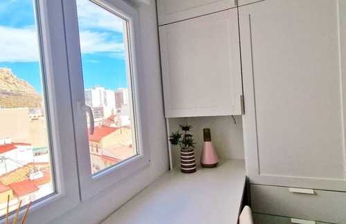 Alicante City Centre Apartment | Spectacular luxury penthouse. Large terrace. Central location. Views of the castle