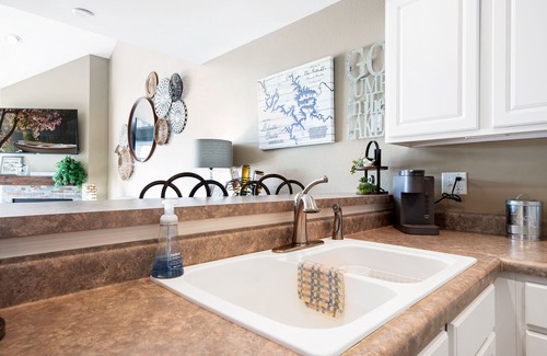 Kaiser Condo | Spectacular Lake and Wildlife Views!