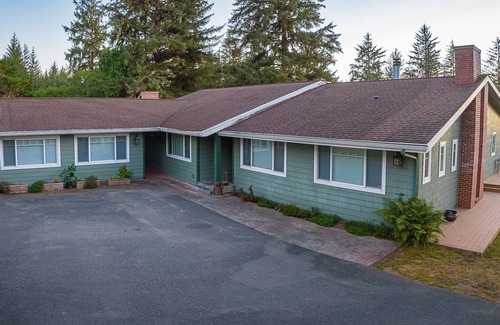 Crescent City House | Spectacular Lakefront Ranch Estate in Redwoods, 153 Acre Retreat