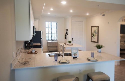 Braden River Condo | Spectacular luxury condo 2 Bed/2 Bath, 1,239 SF