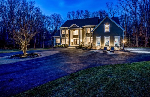 Travilah House | Spectacular Mansion in Potomac (NEW)