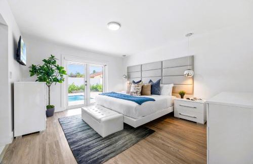 Westchester Villa | Spectacular Miami - 5 Bedrooms, Heated Pool, Game Room, Minigolf, BBQ