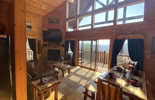 Sevierville Cabin | Spectacular Mountain View is Yours to Enjoy