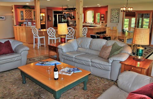 Mullett Lake House | Spectacular Mullett Lakefront Vacation Home