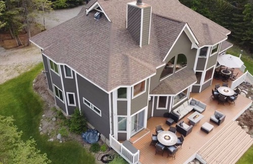 Mullett Lake House | Spectacular Mullett Lakefront Vacation Home