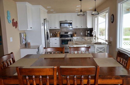 Rockaway Beach House | Spectacular oceanfront home w/stunning views, 4 bdrms, just steps from the beach